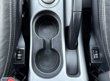 Mitsubishi - Outlander