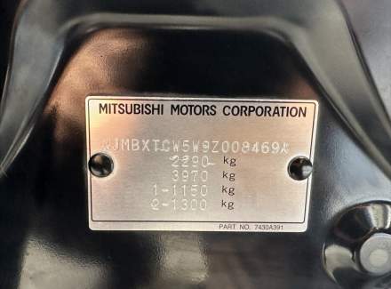 Mitsubishi - Outlander