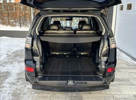 Mitsubishi - Outlander