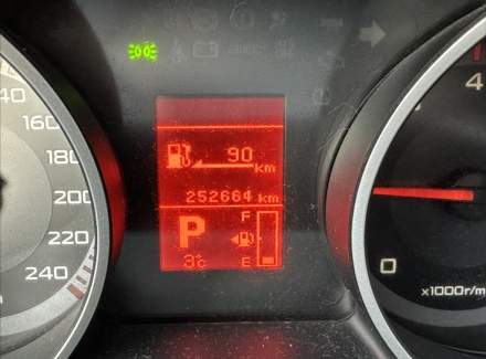 Mitsubishi - Outlander