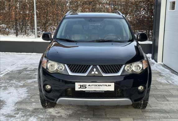 Mitsubishi - Outlander