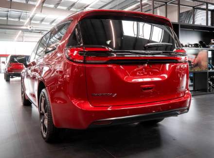 Chrysler - Pacifica