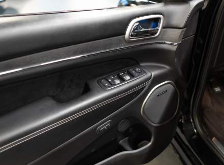 Jeep - Grand Cherokee