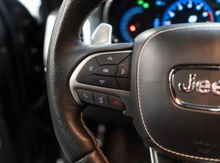 Jeep - Grand Cherokee