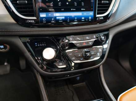 Chrysler - Pacifica
