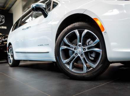 Chrysler - Pacifica