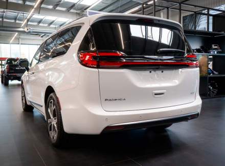 Chrysler - Pacifica