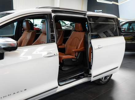 Chrysler - Pacifica