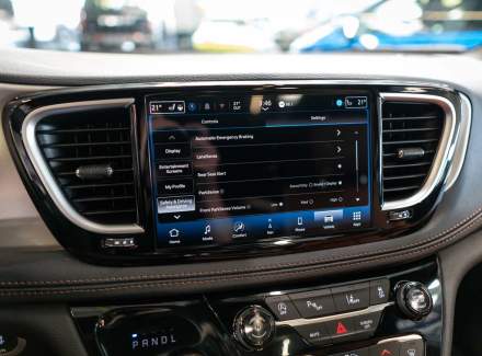 Chrysler - Pacifica