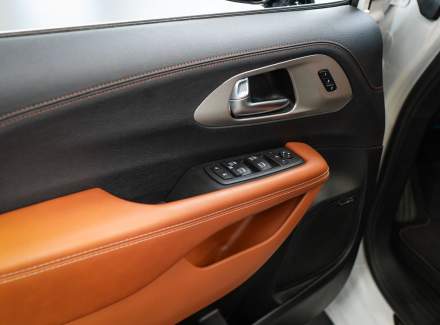 Chrysler - Pacifica