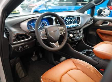Chrysler - Pacifica