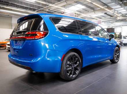 Chrysler - Pacifica