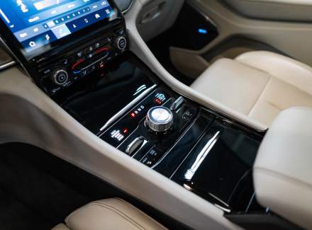 Jeep - Grand Cherokee