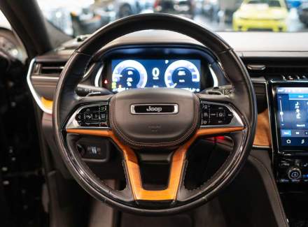 Jeep - Grand Cherokee