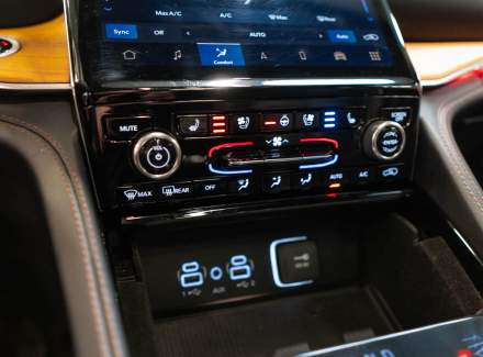 Jeep - Grand Cherokee