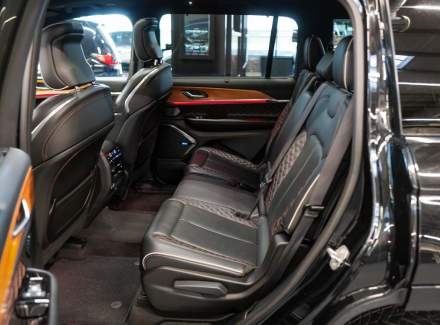 Jeep - Grand Cherokee