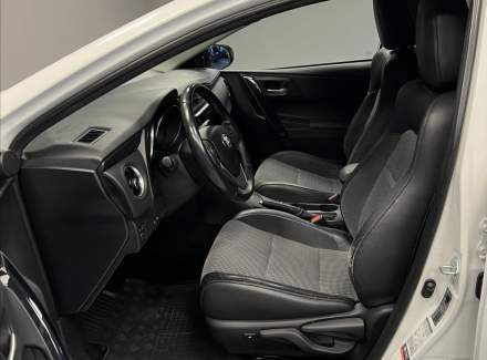 Toyota - Auris