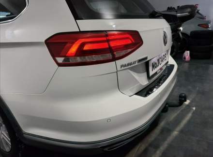 Volkswagen - Passat