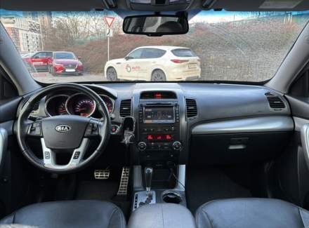 Kia - Sorento