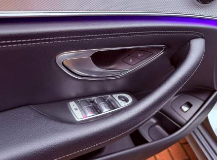 Mercedes-Benz - E-class