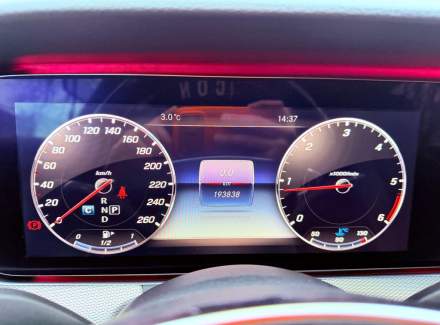 Mercedes-Benz - E-class