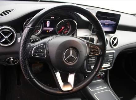 Mercedes-Benz - CLA