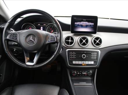 Mercedes-Benz - CLA