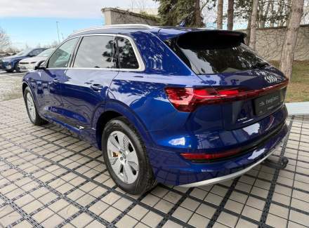 Audi - E-tron