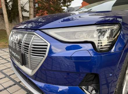 Audi - E-tron