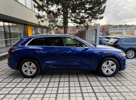 Audi - E-tron