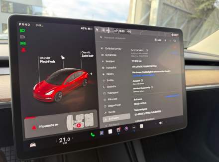 Tesla - Model 3