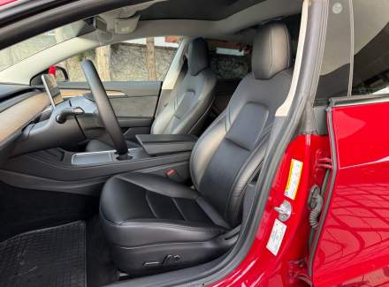 Tesla - Model 3