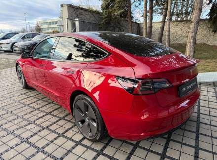 Tesla - Model 3