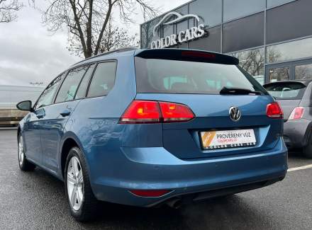 Volkswagen - Golf