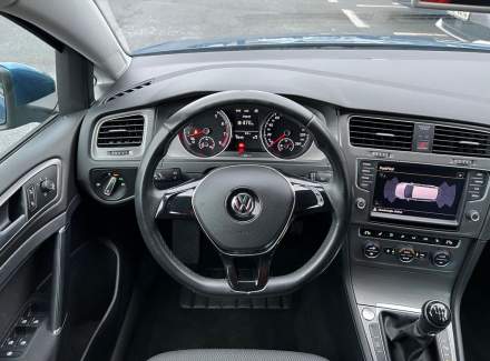 Volkswagen - Golf