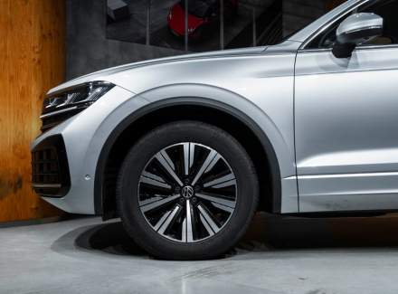 Volkswagen - Touareg