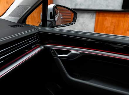 Volkswagen - Touareg