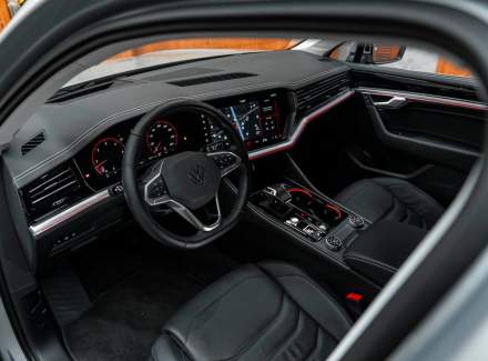 Volkswagen - Touareg