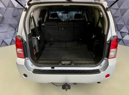 Nissan - Pathfinder