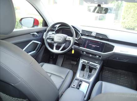 Audi - Q3