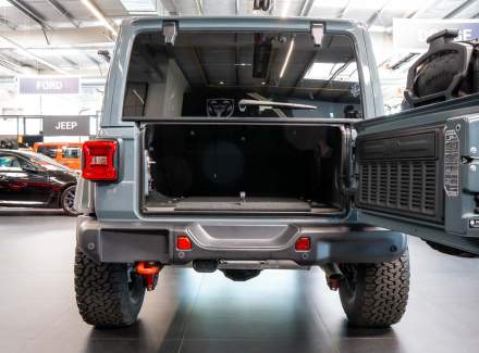 Jeep - Wrangler