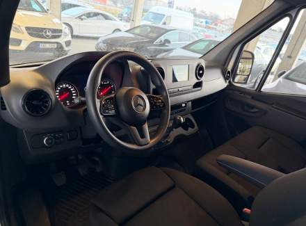 Mercedes-Benz - Sprinter