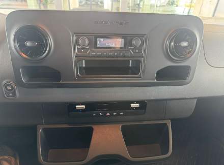 Mercedes-Benz - Sprinter