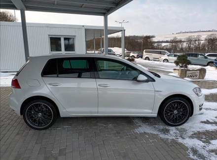 Volkswagen - Golf