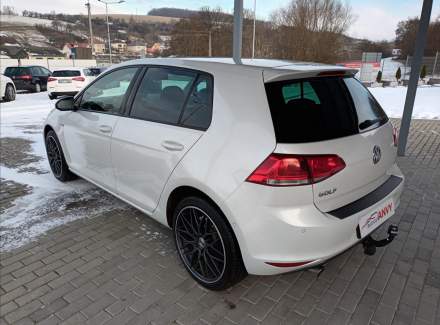 Volkswagen - Golf