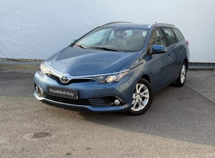 Toyota - Auris