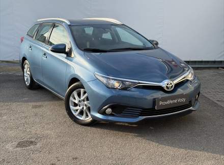 Toyota - Auris
