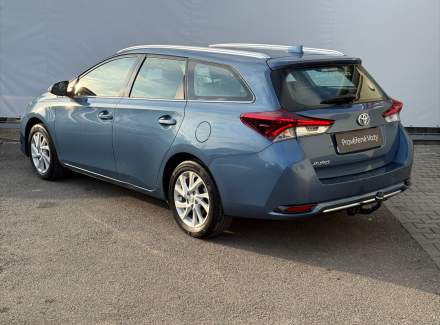 Toyota - Auris