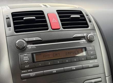 Toyota - Auris