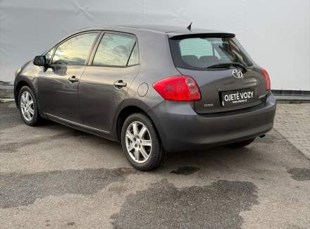Toyota - Auris